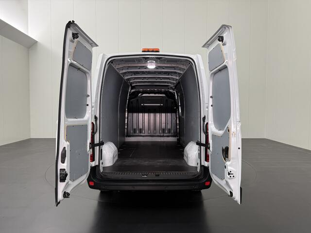 Renault MASTER 2.3DCi 135PK L3H2 Maxi | Navigatie | Leder | Airco | Cruise | 3-Zits | Betimmering