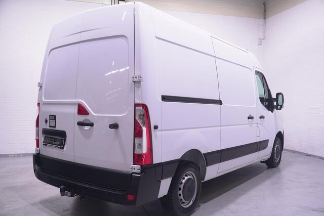 Renault MASTER 2.3 DCi 150 pk L2H2 Airco, Camera, Cruise Control Trekhaak 2.500 kg, Laadruimte Pakket, PDC achter, 3-Zits