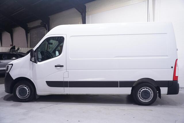 Renault MASTER 2.3 dCi 135 pk L2H2 Airco, Camera, PDC V+A Laadruimte Pakket, Dodehoek en Lane Assist, 3-Zits