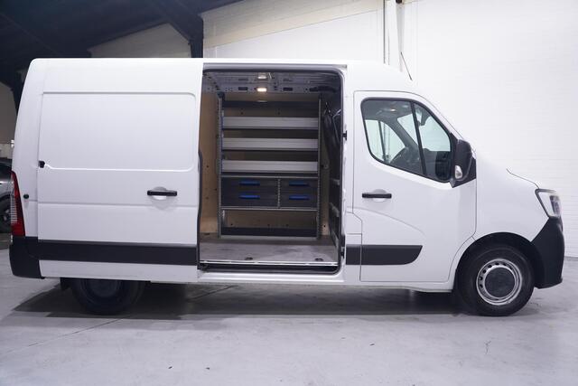 Renault MASTER 2.3 dCi 135 pk L2H2 Airco, Camera, PDC V+A Laadruimte Pakket, Dodehoek en Lane Assist, 3-Zits