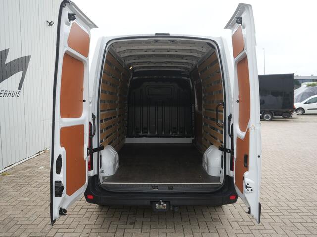 Renault MASTER T35 2.3 dCi 135 L3H2 Comfort - All Seasonbanden - Sidebars - Trekhaak - Dealeronderhouden