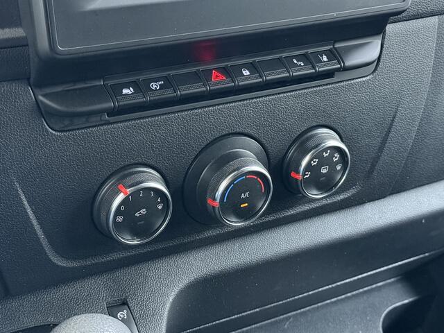 Renault MASTER T35 2.3 dCi 150 L2H2 Camera Navi Dab Trekhaak Lane-dep. Treeplanken Apple/Android CruiseControl Pdc Elek.Ramen/Spiegels Aut.Verlichting Start/Stop Armsteun Mistlampen Energy Comfort