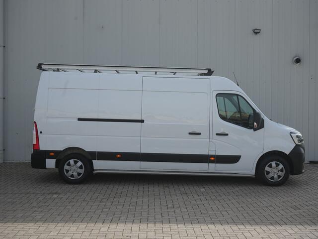Renault MASTER T35 2.3 dCi 150 L3H2 Energy Work Edition - All Seasonbanden - Achteruitrijcamera - Cruise Control - Sidebars - Trekhaak - Dealeronderhouden