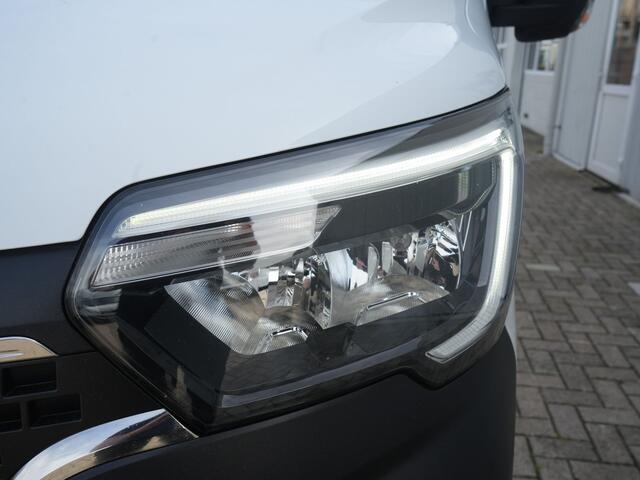 Renault MASTER T35 2.3 dCi 150 L3H2 Energy Work Edition - All Seasonbanden - Achteruitrijcamera - Cruise Control - Sidebars - Trekhaak - Dealeronderhouden