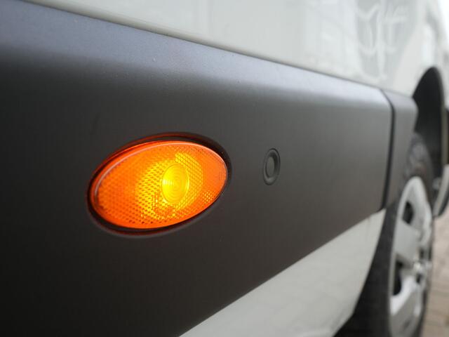 Renault MASTER T35 2.3 dCi 150 L3H2 Energy Work Edition - All Seasonbanden - Achteruitrijcamera - Cruise Control - Sidebars - Trekhaak - Dealeronderhouden