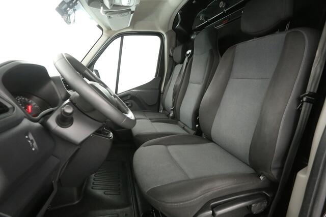 Renault MASTER T33 2.3 dCi L2H2 | Airco | Cruise | Camera | 3 Zits | Navi | Parkeersens.