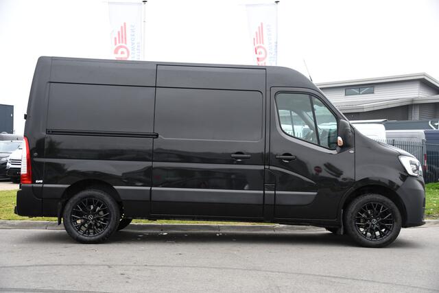 Renault MASTER T35 2.3 dCi 150 L2H2 Black Edition Cruise, Camera, Carplay, 150pk, Automaat Multimedia, LED, NAVI, Trekhaak, Uniek!