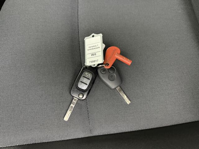 Renault MASTER 2.3DCi 145PK Bakwagen+Laadklep | Navigatie | Camera | Airco | Cruise | 3-Zits