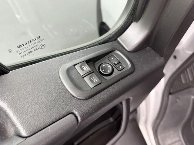 Renault MASTER 2.3DCi 180PK L3H2 Maxi | Imperiaal | Trekhaak | Navigatie | Camera | Multimedia | Airco | Cruise | Betimmering
