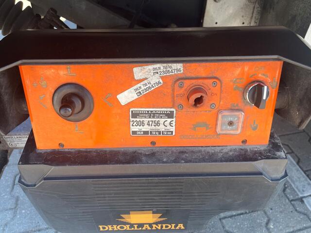 Renault MASTER / T35 2.3L DCI / BOX / Dhollandia laadlift / APK 02-27