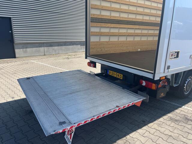 Renault MASTER / T35 2.3L DCI / BOX / Dhollandia laadlift / APK 02-27