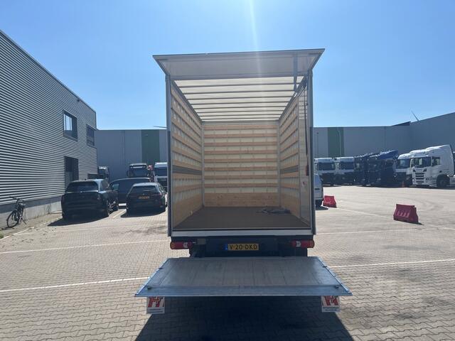Renault MASTER / T35 2.3L DCI / BOX / Dhollandia laadlift / APK 02-27
