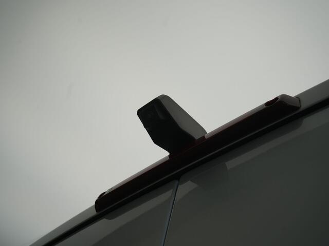 Renault MASTER T35 2.0 dCi 170 L2H2 Extra - All Seasonbanden - Achteruitrijcamera - Apple Carplay - Android Auto - Trekhaak