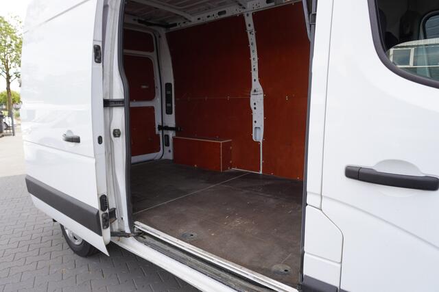 Renault MASTER 2.3 dCi 150PK L2H2 - Airco - Navi - Cruise - ¤14.950,- Excl.