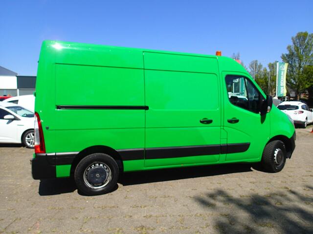 Renault MASTER T35 2.3 dCi L2H2 VOOORZIEN VAN AIRCO+CRUISE+TREKHAAK !!