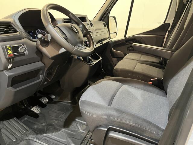 Renault MASTER 2.3 dCi 145 PK L3 145 PK Open Laadbak / Fassi Kraan / Euro 6 / Airco / Trekhaak / Cruise Control / 3-Zits / 24.300 KM !!