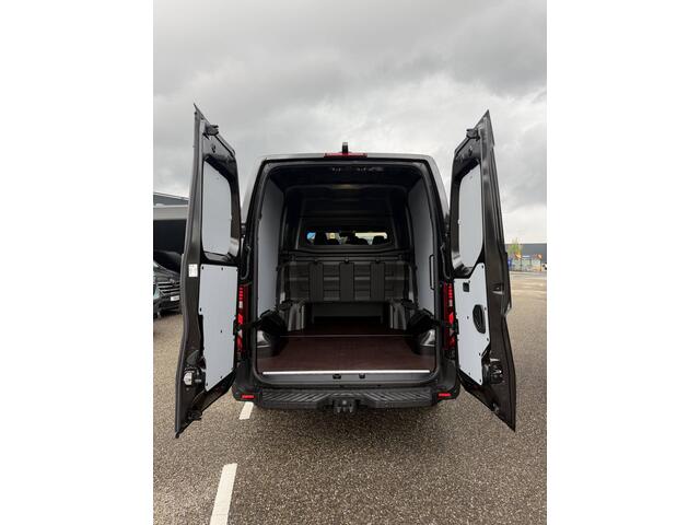 Renault MASTER 2.0 dCi 170 pk L2H2 Dubbel Cabine Automaat zwart