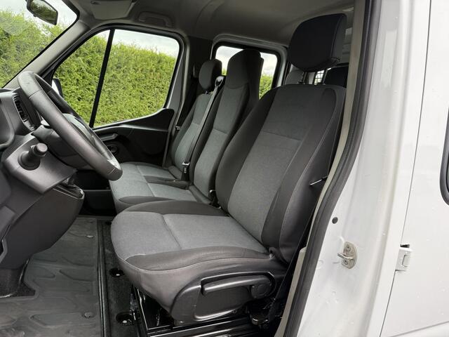Renault MASTER 2.3 dCi 135 PK / PICK UP / 27.239 KM! / 7-PERS DUBBELE CABINE / IMPERIAAL / 2.5 TONS TREKHAAK / AIRCO / CRUISE