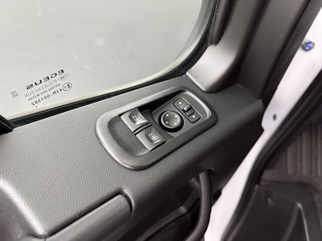 Renault MASTER 2.3DCi 165PK Bakwagen+Achterdeuren | 4.37 Mtr Lang | Navigatie | Camera | Airco | Cruise | Multimedia