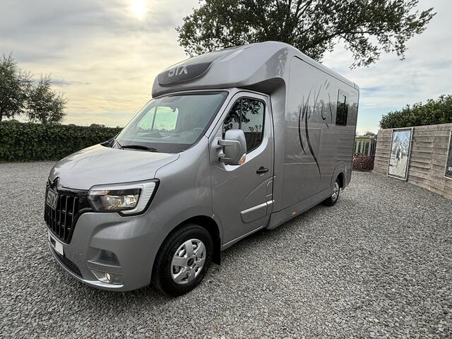 Renault MASTER | HORSETRUCK | STX | STALLION 3XL | 2024 | HENGST | 34.396KM | MANUEL | L3 | 3-SEAT | 165PK | LUXE | BELGISCH KENTEKEN