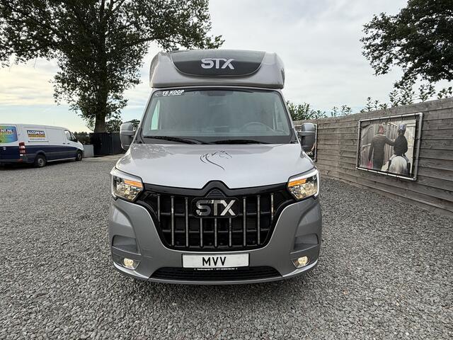 Renault MASTER | HORSETRUCK | STX | STALLION 3XL | 2024 | HENGST | 34.396KM | MANUEL | L3 | 3-SEAT | 165PK | LUXE | BELGISCH KENTEKEN