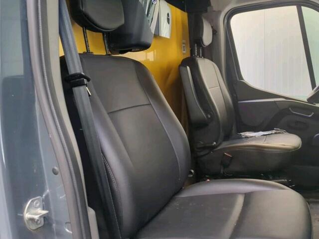 Renault MASTER T35 2.3 dCi 150PK BAKWAGEN LOWLINER