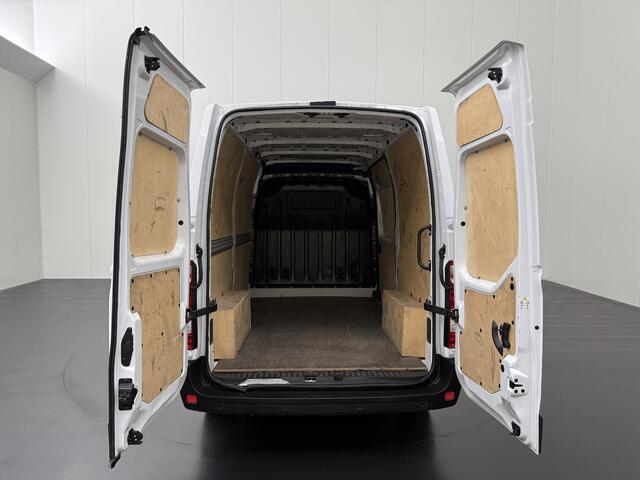 Renault MASTER 2.3DCi 135PK L2H2 | Multimedia | Navigatie | 3-Zits | Betimmering | Airco | Cruise