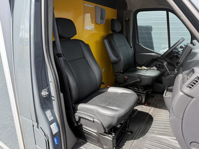 Renault MASTER Plancher T35 2.3 DCI 150PK Automaat Bakwagen Airco Cruise Control Camera Parkeersensoren Foodtruck Meubelbak Frietkar Paardenwagen