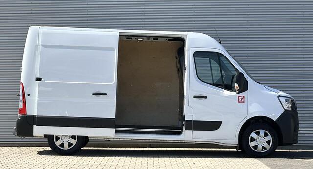 Renault MASTER T33 2.3 dCi 150 PK L2H2 Airco|Trekhaak|Navi|Cruise