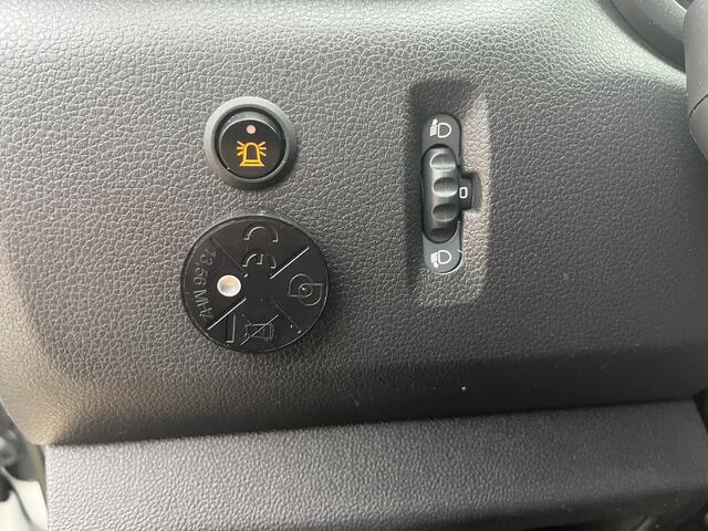 Renault MASTER T35 2.3 dCi 145 L3 DC Airco Cruise controle Trekhaak 3500kg trekgewicht Open laadbak Pick-up 5-Persoons Standkachel Telefoonverbinding Gereedschapskist Hoge schotten Euro 6