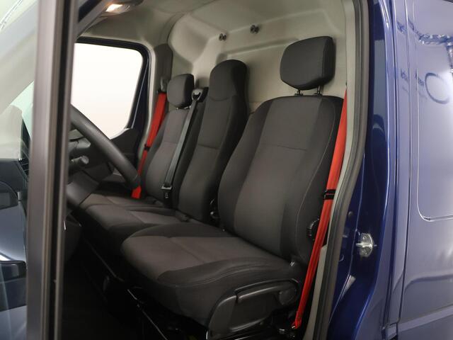 Renault MASTER T35 2.3 dCi 180PK | Aut. | L2 H2 | Energy | Climate Control | Webasto Standkachel | 3-zits | Trekhaak | Navigatie | Parkeercamera