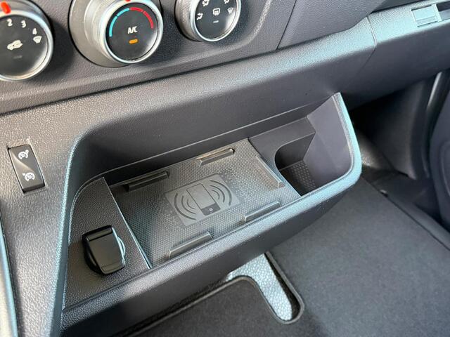 Renault MASTER 180PK L3H2 ZWART | Navi | Camera | Zonneklep | Betimmering | Trekhaak