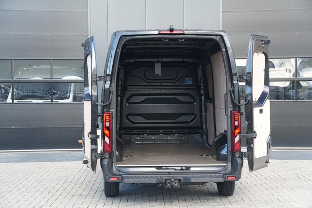 Renault MASTER E-Tech T35 L3H2 Advance Long Range 87 kWh 143pk - 2x Schuifdeur - Navi - Camera - Betimmering - Trekhaak - 270 GR deuren - Rijklaar