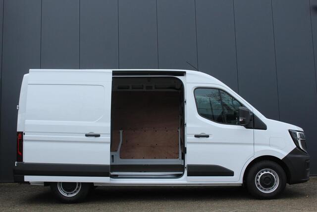 Renault MASTER E-Tech T35 L2H2 Advance long range 87 kWh 140Pk | Apple & Android Carplay | Parkeersensoren Voor & Achter | Achteruitrijcamera | Betimmering | Cruise Control & Snelheidsbegrenzer | All Season Banden |
