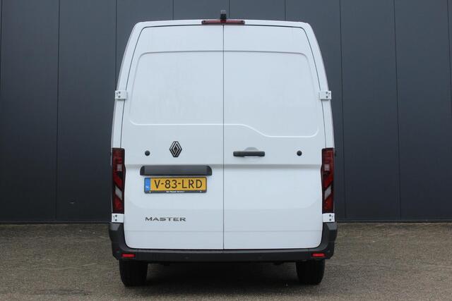 Renault MASTER E-Tech T35 L2H2 Advance long range 87 kWh 140Pk | Apple & Android Carplay | Parkeersensoren Voor & Achter | Achteruitrijcamera | Betimmering | Cruise Control & Snelheidsbegrenzer | All Season Banden |