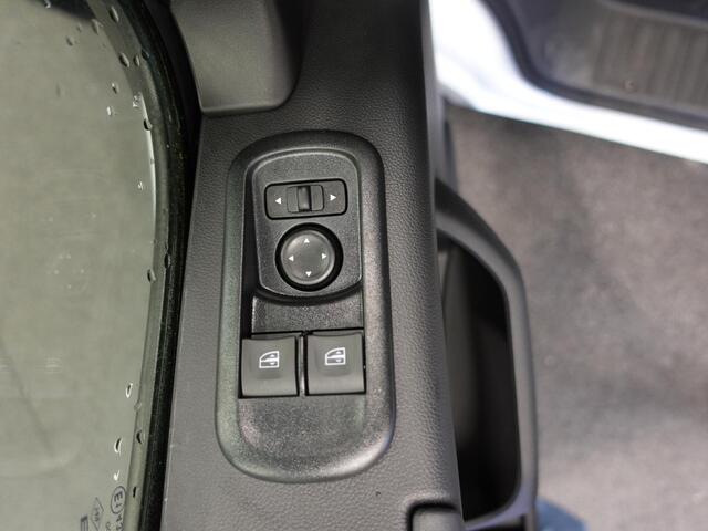 Renault MASTER T33 2.3 dCi 135PK L2H2 BPM VRIJ! Airco Cruise control Parkeersensoren Navigatie Trekhaak