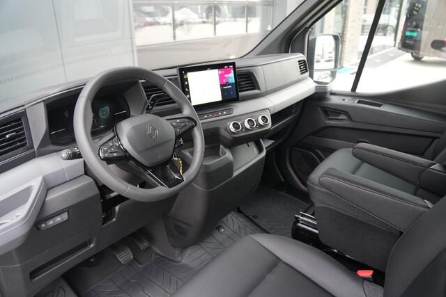 Renault MASTER E-Tech T35 L3H2 Advance Long Range 87 kWh 143pk - Navi - 1+1 - Camera - Betimmering - Stoelverwarming - Blind Spot - 270 GR deuren - Rijklaar