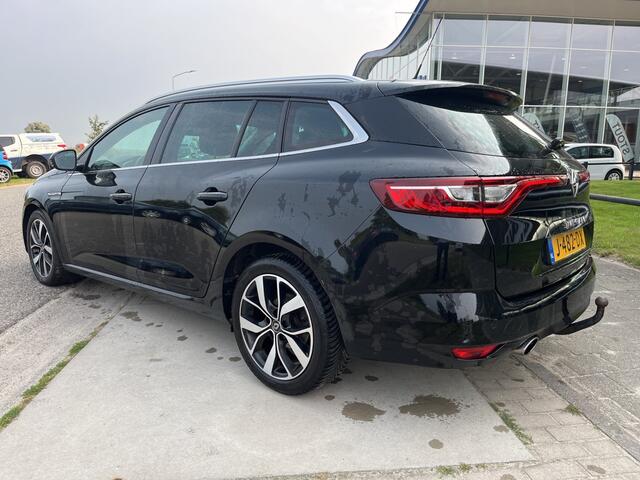 Renault MEGANE Estate 1.5 Blue dCi Bose / Automaat / Trekhaak / Camera / Apple Carplay - Android Auto / Keyless / 17'' LMV /