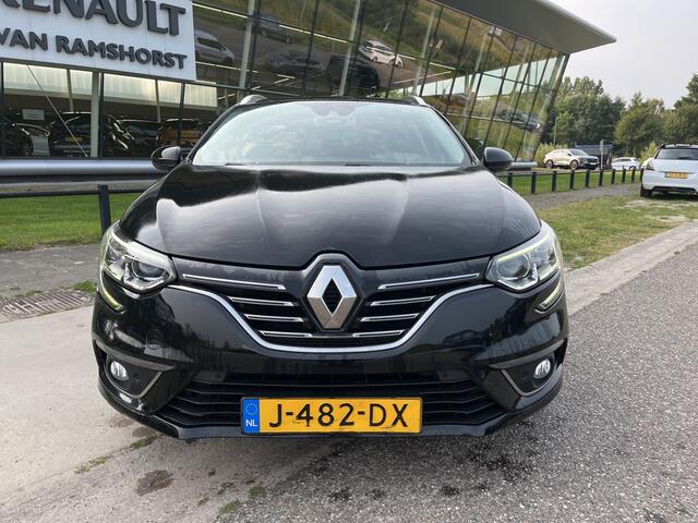 Renault MEGANE Estate 1.5 Blue dCi Bose / Automaat / Trekhaak / Camera / Apple Carplay - Android Auto / Keyless / 17'' LMV /