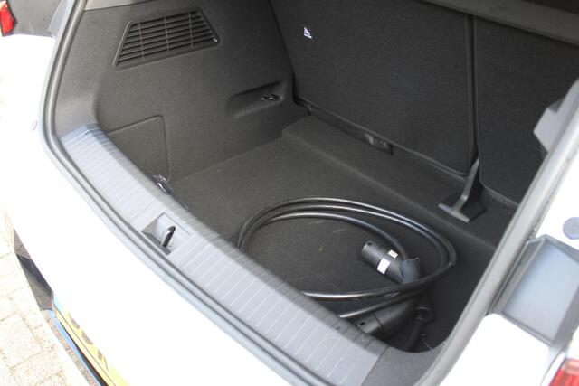 Renault MEGANE E-Tech EV60 Optimum Charge Techno | Achteruitrij Camera | Parkeersensoren | Navigatiesysteem |