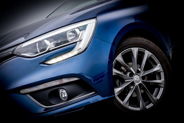 Renault MEGANE 1.2 TCe Limited | Sportstoelen | 17 inch LMV | PDC | Navigatie