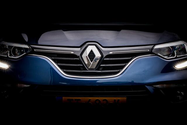 Renault MEGANE 1.2 TCe Limited | Sportstoelen | 17 inch LMV | PDC | Navigatie