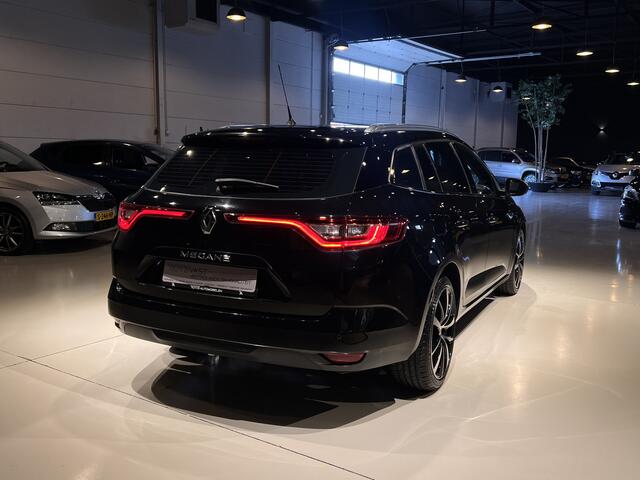 Renault MEGANE Estate 1.2 TCe Zen Navi|Cruis|Stoelverw|18inch Zwart