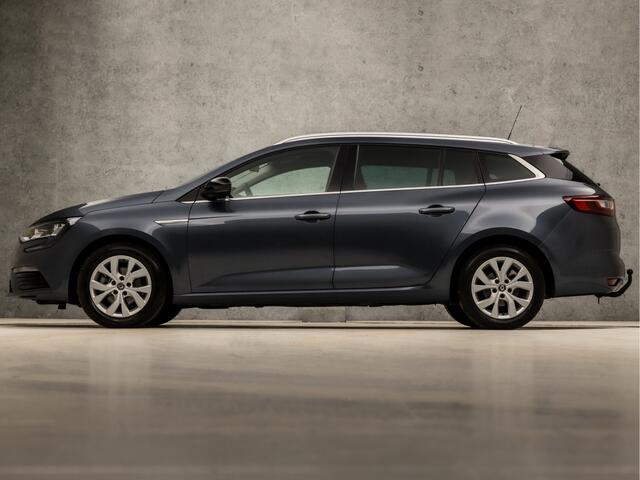 Renault MEGANE Estate 1.3 TCe Limited Sport 141Pk Automaat (APPLE CARPLAY, VIRTUAL COCKPIT, NAVIGATIE, CLIMATE, GETINT GLAS, SPORTSTOELEN, TREKHAAK, PARKEERSENSOREN, CRUISE, NIEUWSTAAT)