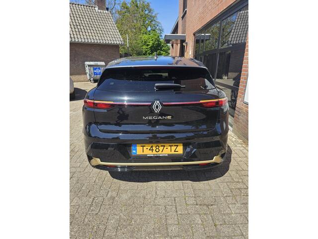 Renault MEGANE E-Tech EV60 Optimum Charge Iconic | Massage | Trekhaak |
