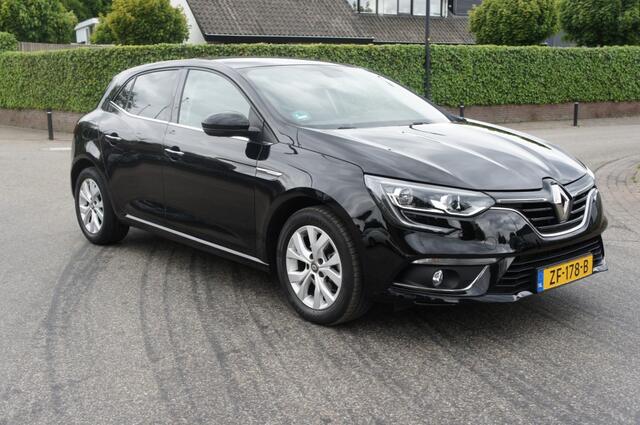 Renault MEGANE 1.3 TCE LIMITED 1eEIG TREKH/NAVI/CRUISE/PDC/ Apple Carplay/Andro