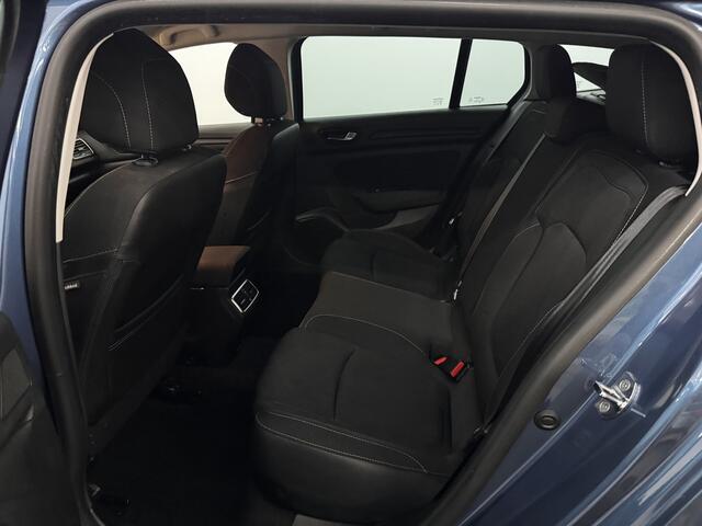 Renault MEGANE Estate 1.3 TCe Bose Clima, Camera, Navi, Stoelverwarming, Keyless start, Cruise control, A start stop