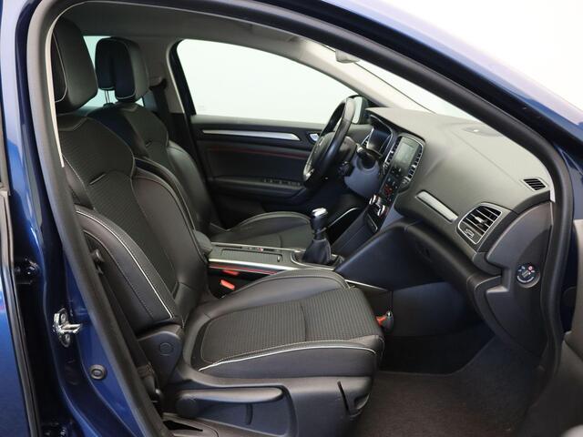 Renault MEGANE Estate 1.3 TCe Bose | Trekhaak! | Bose | Navigatie | Velgen Lichtmetaal |