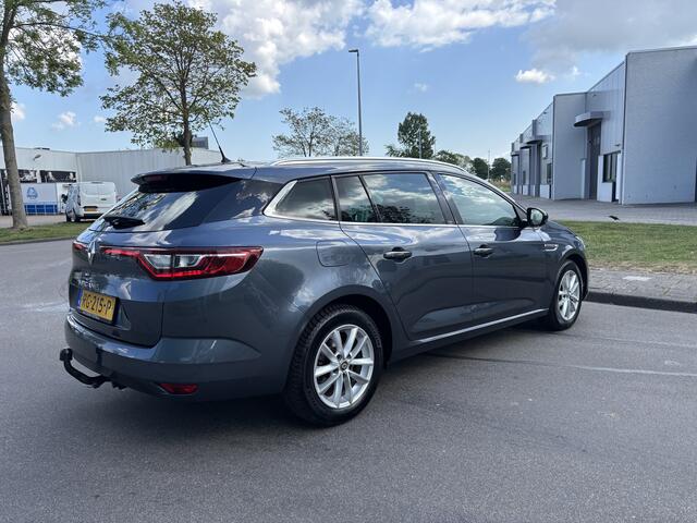 Renault MEGANE Estate 1.2 TCe Limited 6-Bak 132 PK. Prachtige auto van de tweede eigenaar !!! Ketting en waterpomp net vervangen door de dealer !!