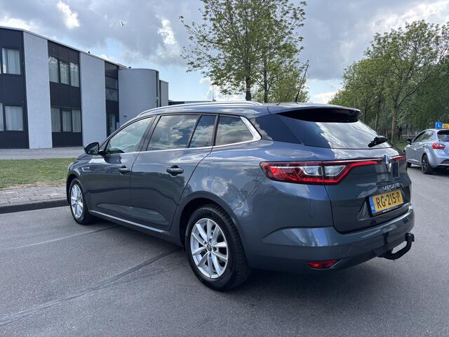 Renault MEGANE Estate 1.2 TCe Limited 6-Bak 132 PK. Prachtige auto van de tweede eigenaar !!! Ketting en waterpomp net vervangen door de dealer !!
